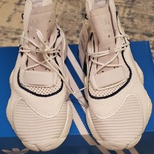 Sneakers(Crazy BYW LVL I)